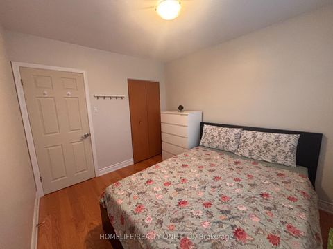 Photo 16 at 77 Newlin Crescent, Jane Heights, Toronto