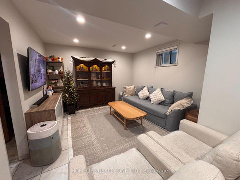 Photo 25 at 77 Newlin Crescent, Jane Heights, Toronto