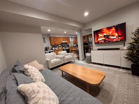 Photo 27 at 77 Newlin Crescent, Jane Heights, Toronto