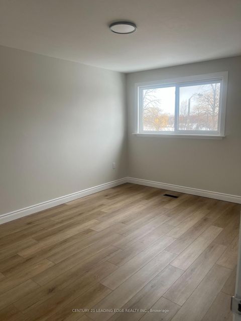 Photo 6 at 24 King Henrys Boulevard, Sullivan, Toronto