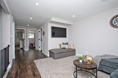 Photo 15 at 641 Deauville Court, Pinecrest, Oshawa