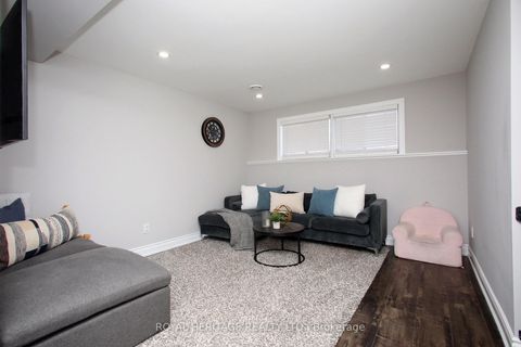 Photo 16 at 641 Deauville Court, Pinecrest, Oshawa