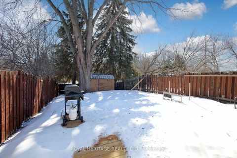 Photo 21 at 641 Deauville Court, Pinecrest, Oshawa