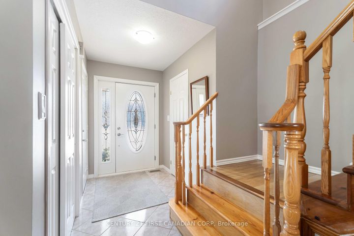 Photo 3 at 49 Foxtrot Drive, Stoney Creek Mountain, Hamilton