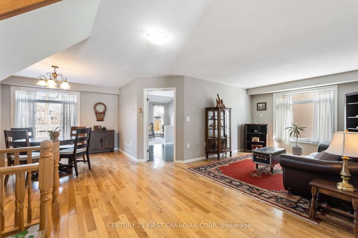Photo 5 at 49 Foxtrot Drive, Stoney Creek Mountain, Hamilton