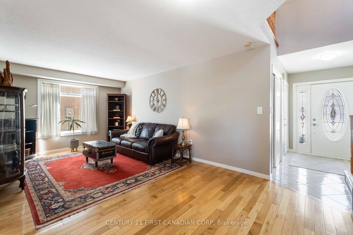 Photo 6 at 49 Foxtrot Drive, Stoney Creek Mountain, Hamilton