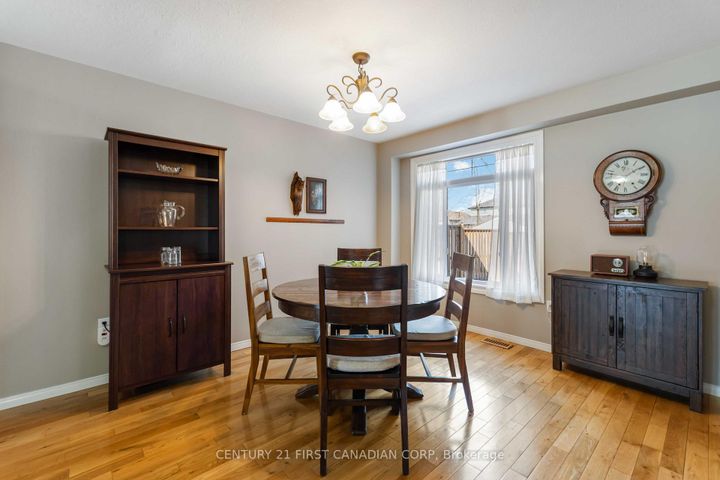 Photo 8 at 49 Foxtrot Drive, Stoney Creek Mountain, Hamilton