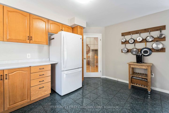 Photo 12 at 49 Foxtrot Drive, Stoney Creek Mountain, Hamilton