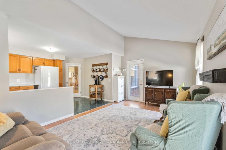 Photo 13 at 49 Foxtrot Drive, Stoney Creek Mountain, Hamilton