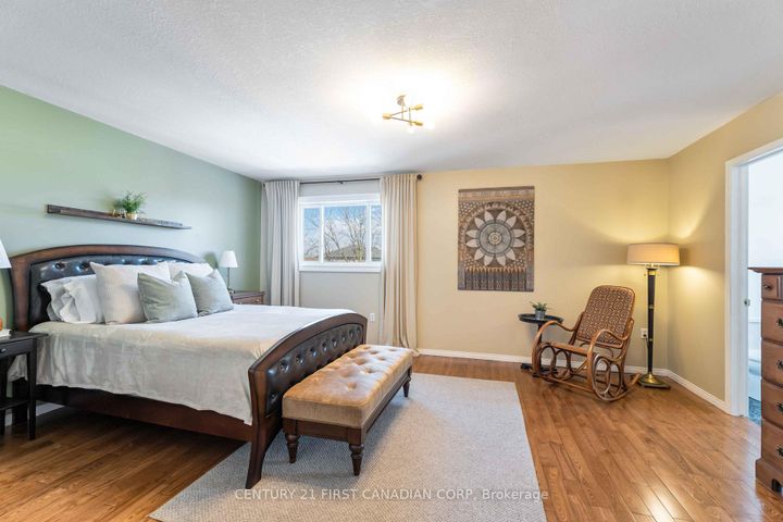 Photo 23 at 49 Foxtrot Drive, Stoney Creek Mountain, Hamilton