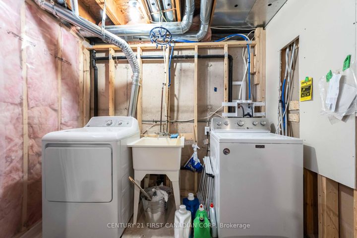 Photo 33 at 49 Foxtrot Drive, Stoney Creek Mountain, Hamilton