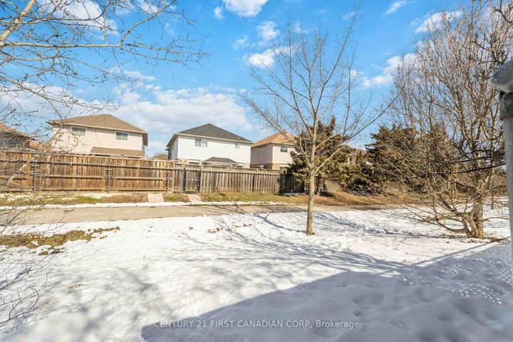 Photo 40 at 49 Foxtrot Drive, Stoney Creek Mountain, Hamilton