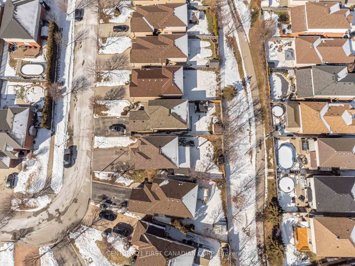 Photo 41 at 49 Foxtrot Drive, Stoney Creek Mountain, Hamilton