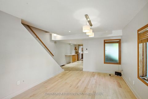 Photo 7 at 250 Robert Street, University, Toronto