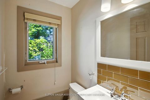 Photo 14 at 250 Robert Street, University, Toronto