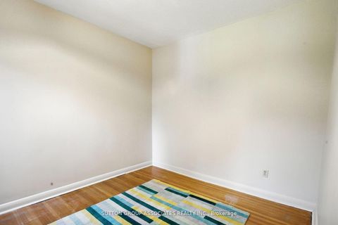 Photo 18 at 250 Robert Street, University, Toronto