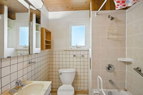 Photo 23 at 250 Robert Street, University, Toronto