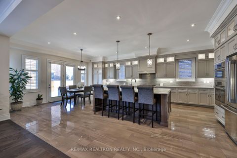 Photo 10 at 63 Cairns Gate, King City, King