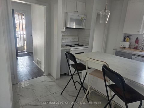 Photo 2 at 61 Gibbons Street, McLaughlin, Oshawa