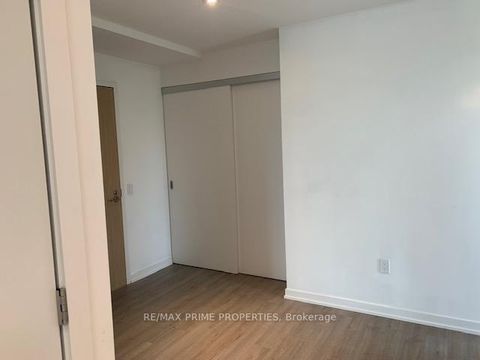 Photo 5 at 404 - 50 Power Street, Moss Park, Toronto