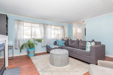 Photo 3 at 5 Broadway Avenue, Rural Innisfil, Innisfil