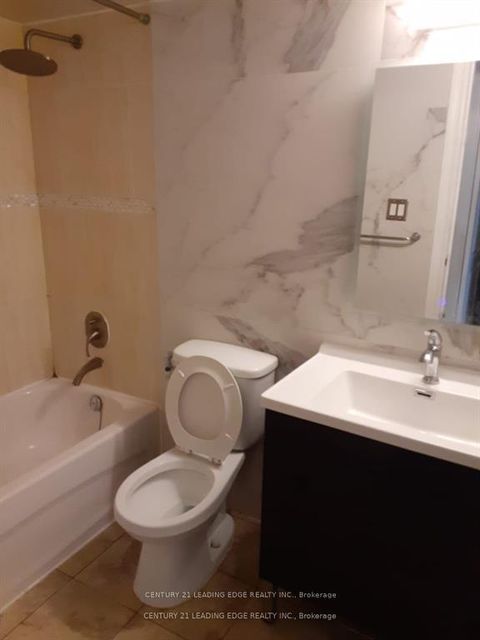 Photo 8 at 1605 - 5 Shady Golfway, Flemingdon Park, Toronto