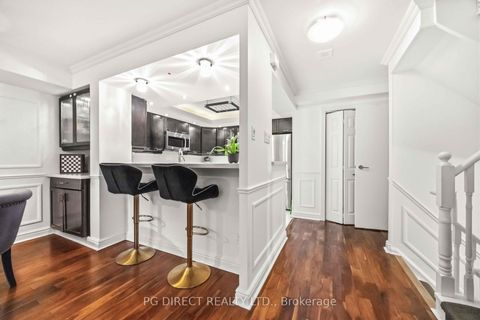 Photo 5 at 112 - 60 Homewood Avenue, South St. James Town, Toronto