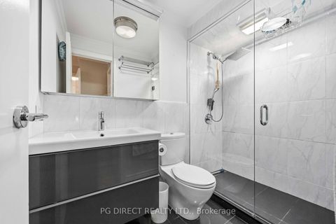 Photo 9 at 112 - 60 Homewood Avenue, South St. James Town, Toronto