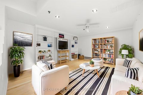 Photo 11 at 112 - 60 Homewood Avenue, South St. James Town, Toronto