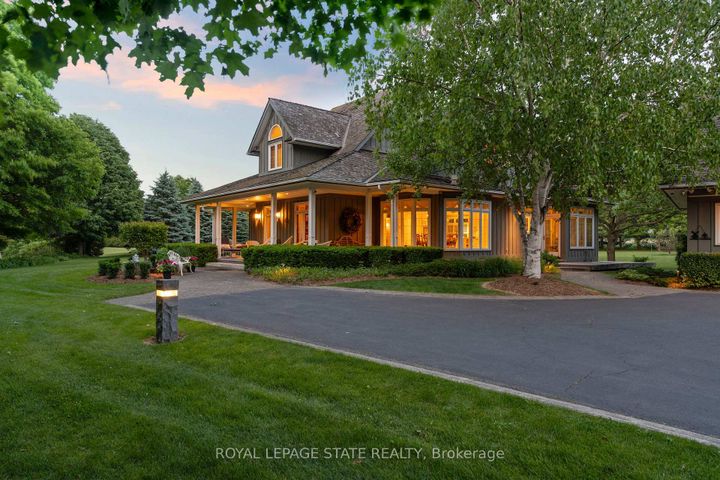 Photo 2 at 402 Progreston Road, Rural Flamborough, Hamilton