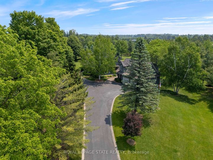 Photo 5 at 402 Progreston Road, Rural Flamborough, Hamilton