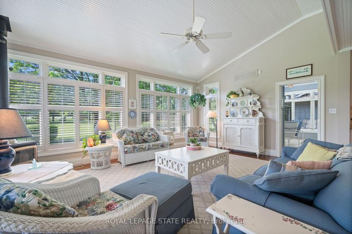 Photo 16 at 402 Progreston Road, Rural Flamborough, Hamilton