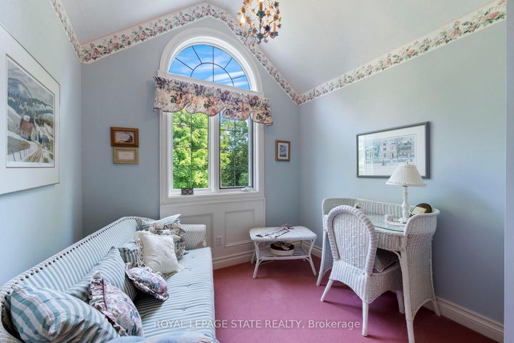 Photo 25 at 402 Progreston Road, Rural Flamborough, Hamilton