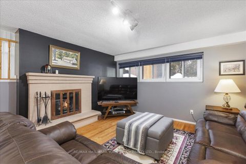 Photo 22 at 99 Peevers Crescent, Glenway Estates, Newmarket