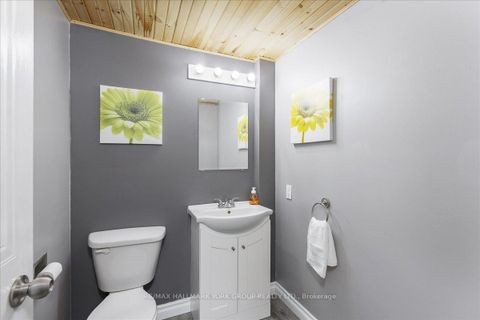 Photo 26 at 99 Peevers Crescent, Glenway Estates, Newmarket