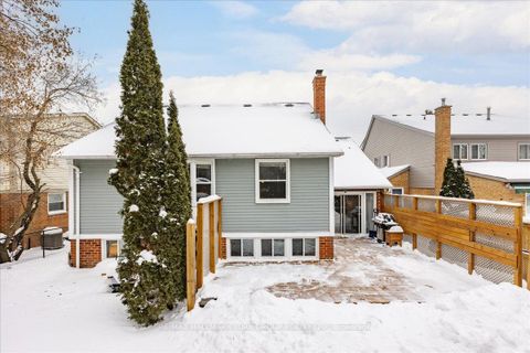 Photo 32 at 99 Peevers Crescent, Glenway Estates, Newmarket