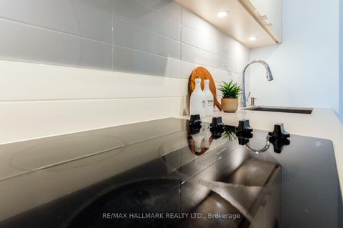 Photo 17 at 2401 E - 70 Princess Street, Waterfront Communities C8, Toronto