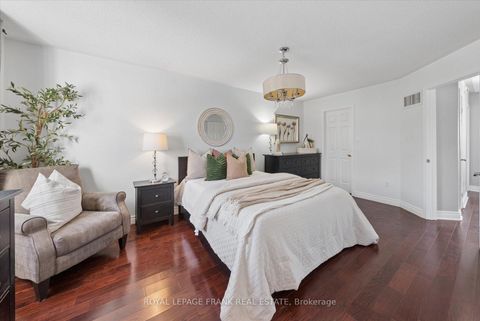 Photo 15 at 19 Portage Trail, Port Whitby, Whitby