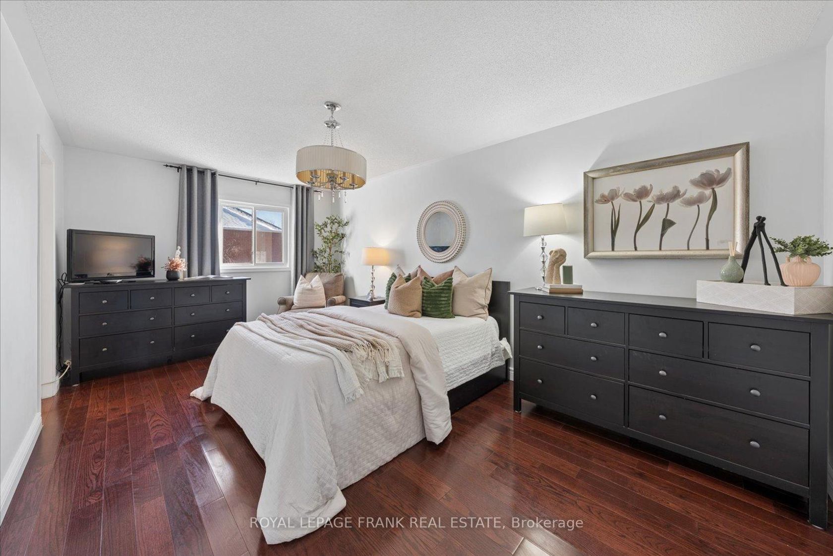 Photo 16 at 19 Portage Trail, Port Whitby, Whitby