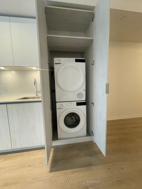 Photo 4 at 1110 - 8 Widmer Street, Waterfront Communities C1, Toronto