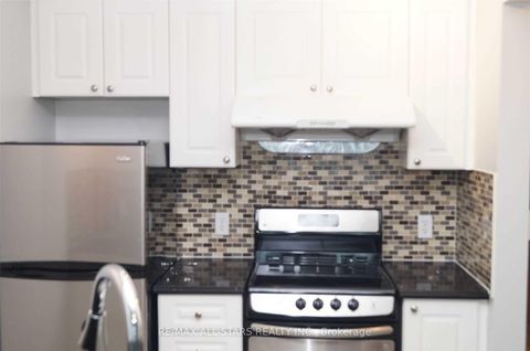 Photo 2 at 2315 - 1 Lee Centre Drive, Woburn, Toronto