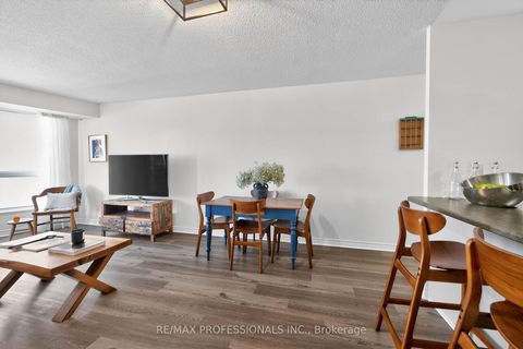 Photo 13 at 812 - 2111 Lakeshore Boulevard W, Mimico, Toronto