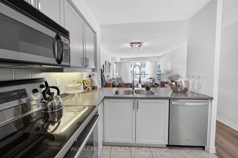 Photo 17 at 812 - 2111 Lakeshore Boulevard W, Mimico, Toronto