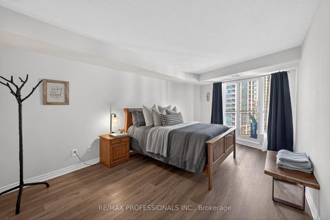Photo 20 at 812 - 2111 Lakeshore Boulevard W, Mimico, Toronto