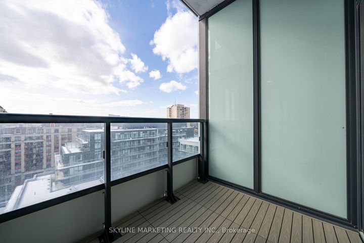 Photo 6 at 1008 - 6 Greenbriar Road, Bayview Village, Toronto