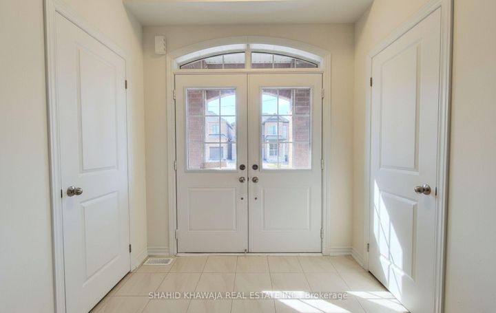 Photo 3 at 322 Valleyway Drive, Credit Valley, Brampton