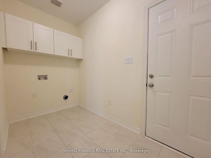 Photo 18 at 322 Valleyway Drive, Credit Valley, Brampton