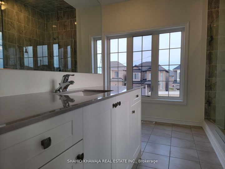 Photo 25 at 322 Valleyway Drive, Credit Valley, Brampton