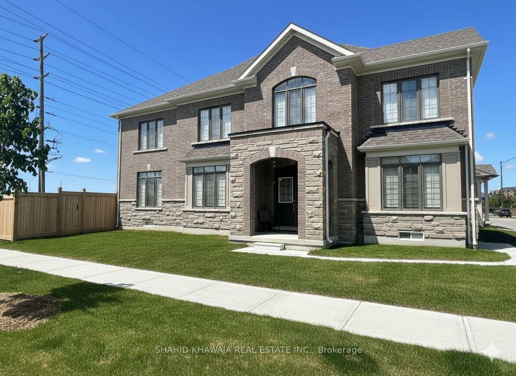 322 Valleyway Drive, Credit Valley, Brampton 2