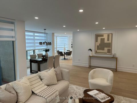 Photo 7 at 210 - 7300 Yonge Street, Yorkhill, Vaughan